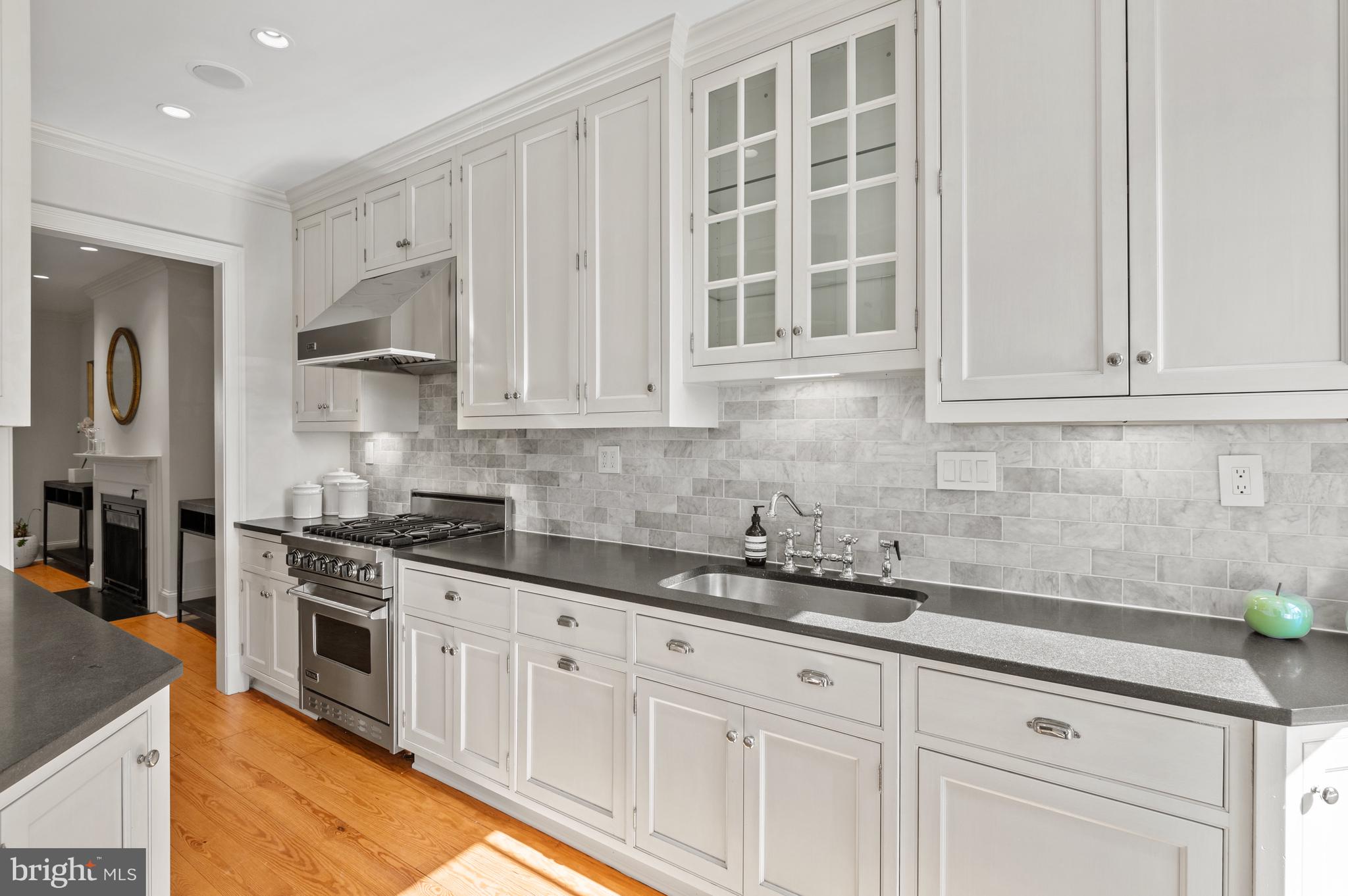 3253 P Street Northwest Washington, DC 20007 - Photo 6 of 35 Gallery Image 6