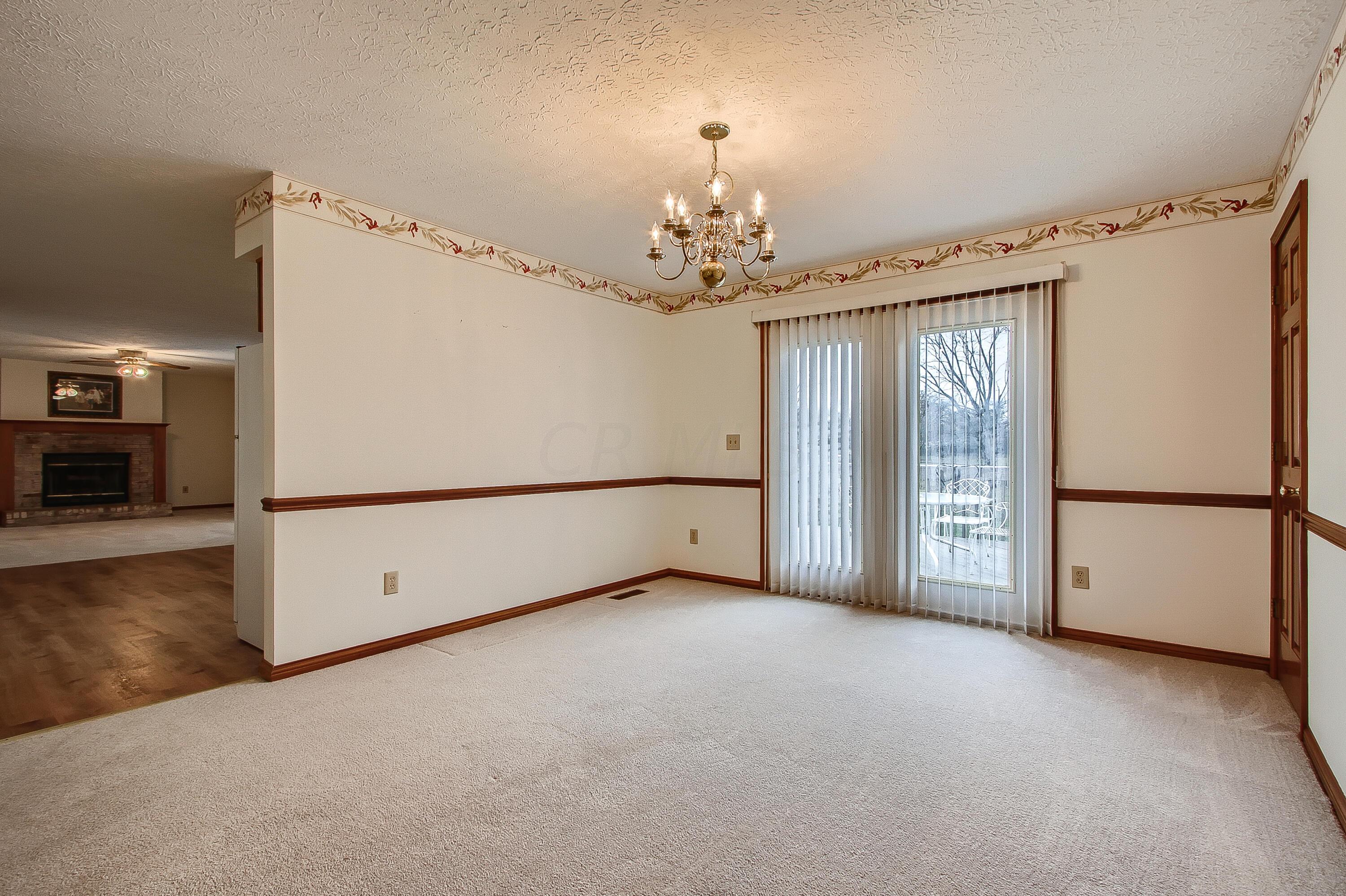 5884 Refugee Road Baltimore, OH 43105 - Photo 7 of 28 DINING ROOM