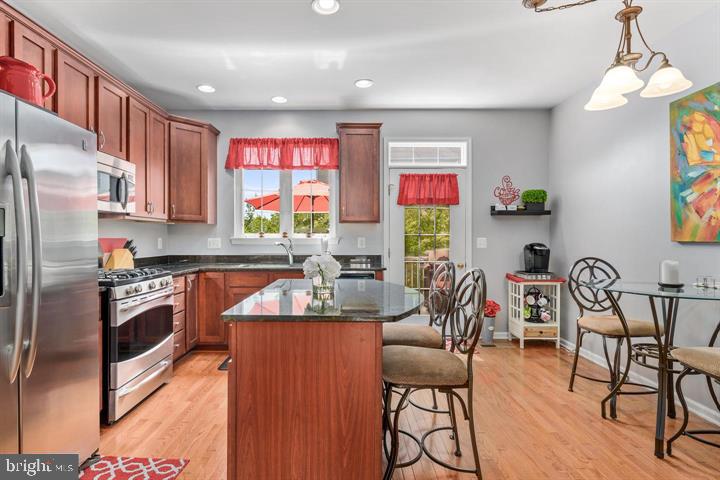 42609 Pine Forest Drive Chantilly, VA 20152 - Photo 13 of 34