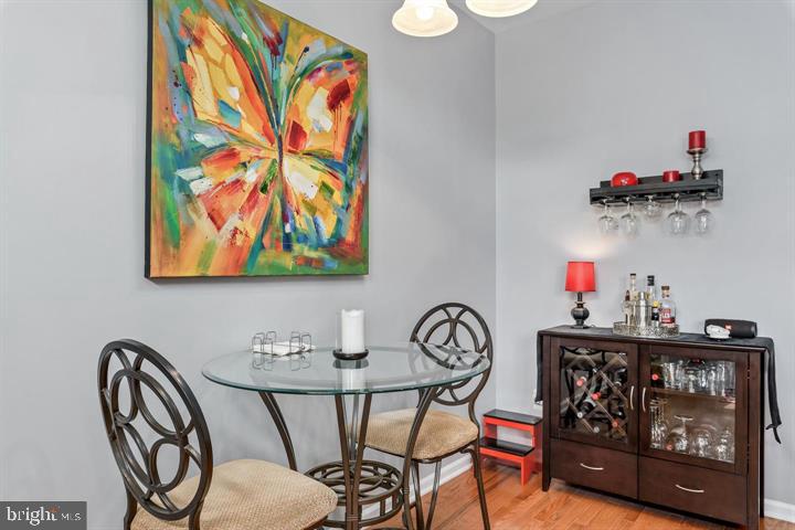 42609 Pine Forest Drive Chantilly, VA 20152 - Photo 17 of 34