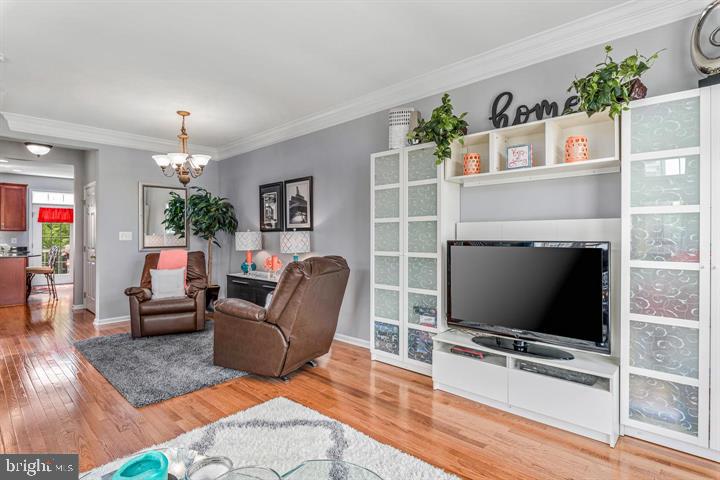 42609 Pine Forest Drive Chantilly, VA 20152 - Photo 10 of 34