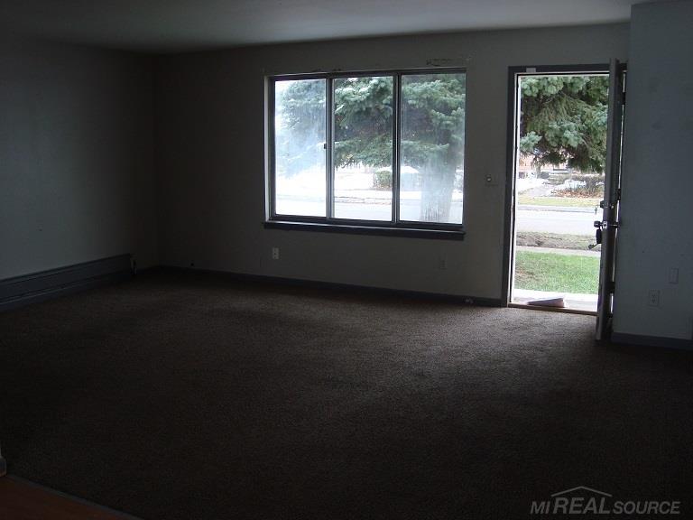 20795 Doepfer Road Warren, MI 48091 - Photo 3 of 13