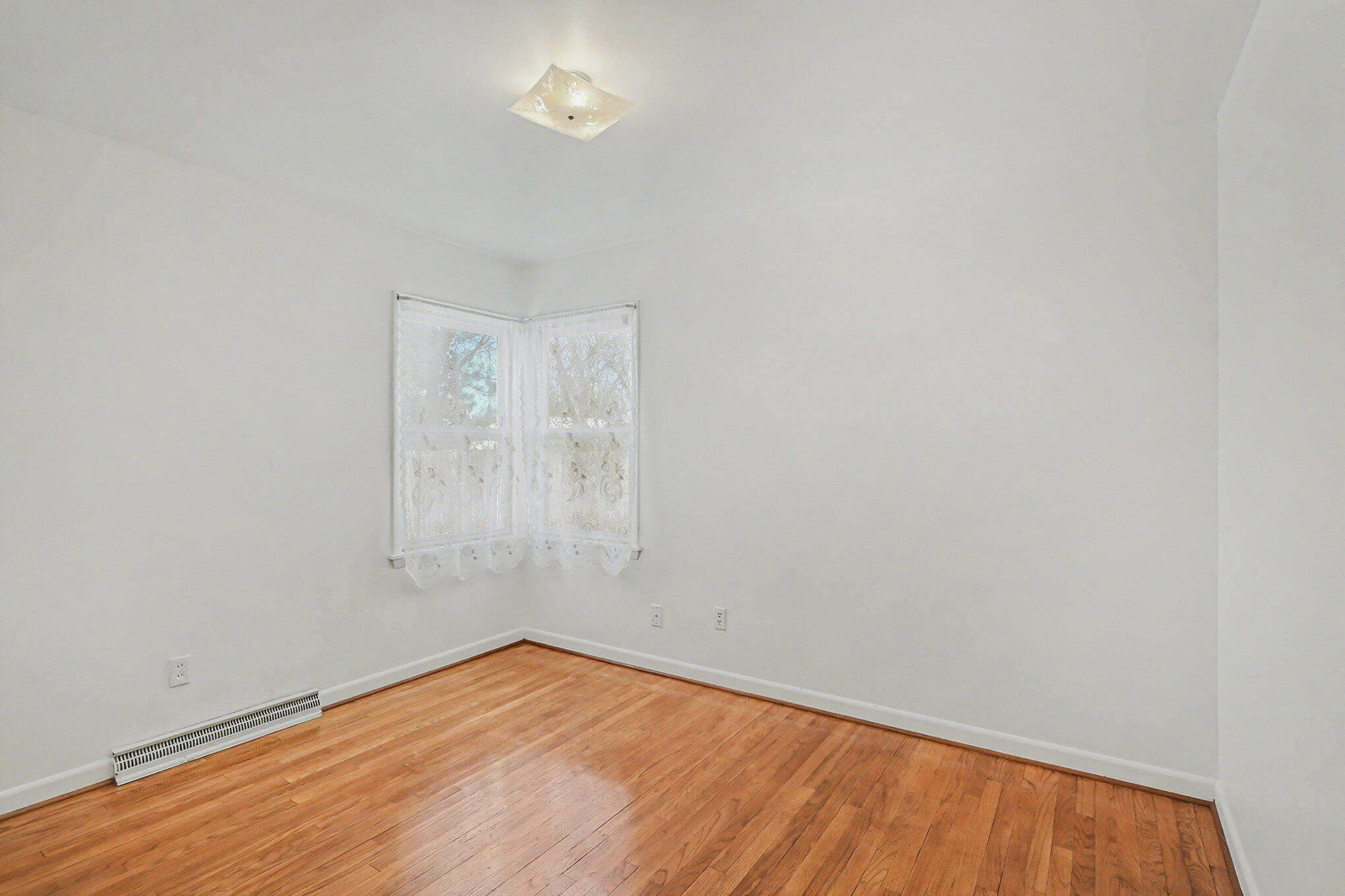 2185 Anderson Road Saginaw, MI 48603 - Photo 15 of 26 015_file_67