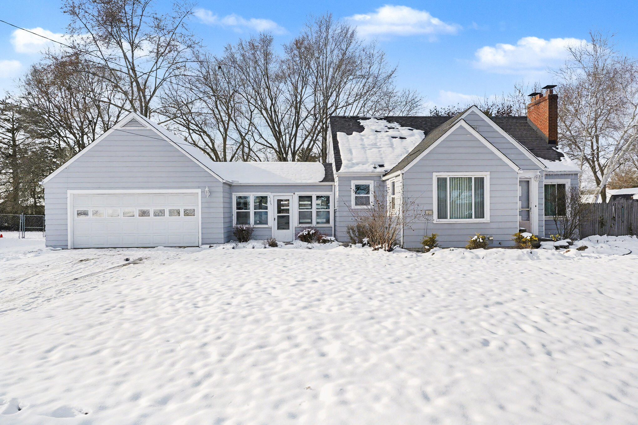 2185 Anderson Road Saginaw, MI 48603 - Photo 4 of 26 004_file_55