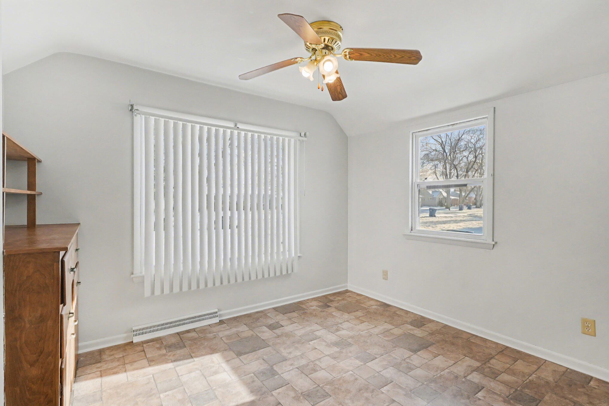 2185 Anderson Road Saginaw, MI 48603 - Photo 8 of 26 008_file_509