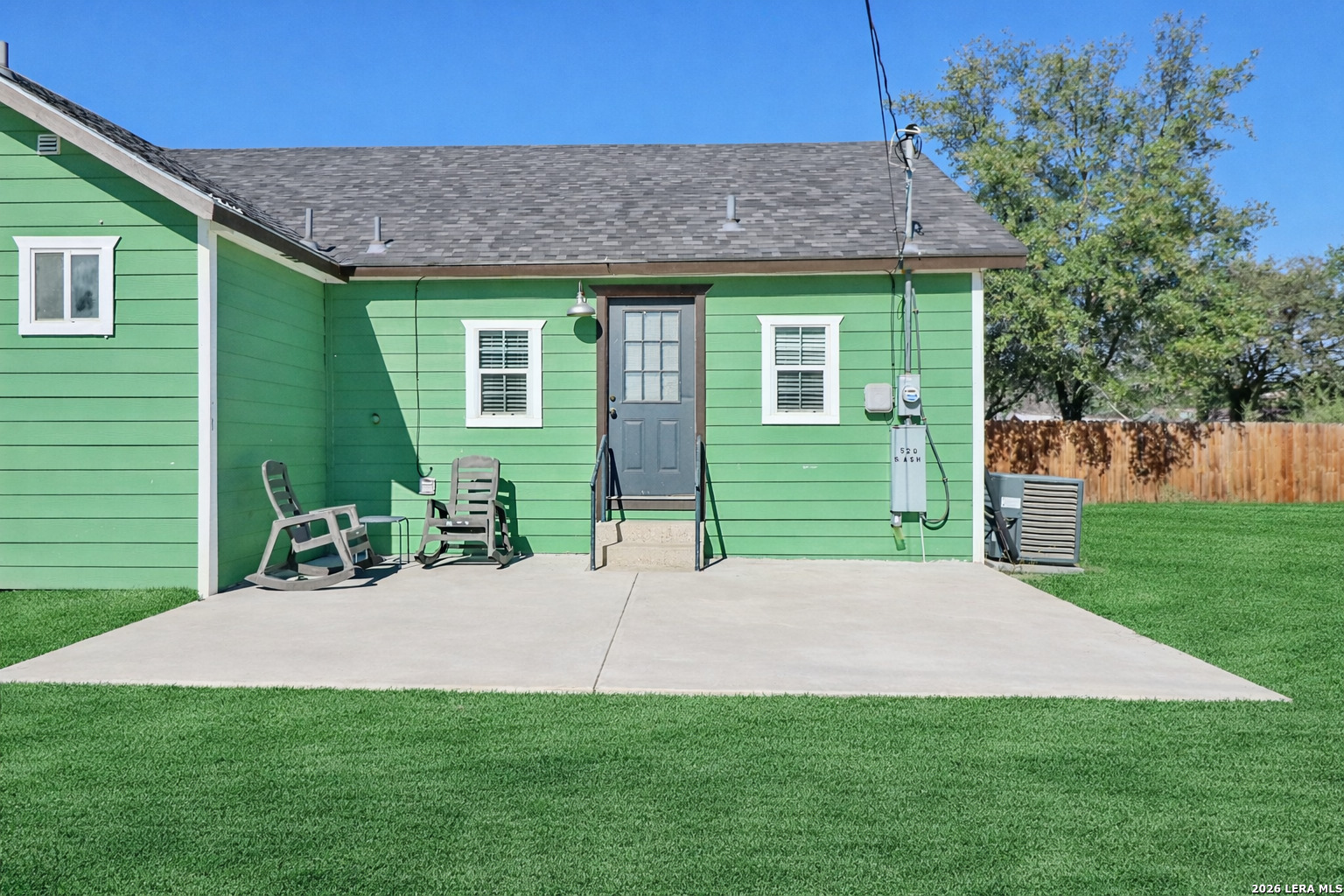 520 South Ash Street Pearsall, TX 78061 - Photo 33 of 40