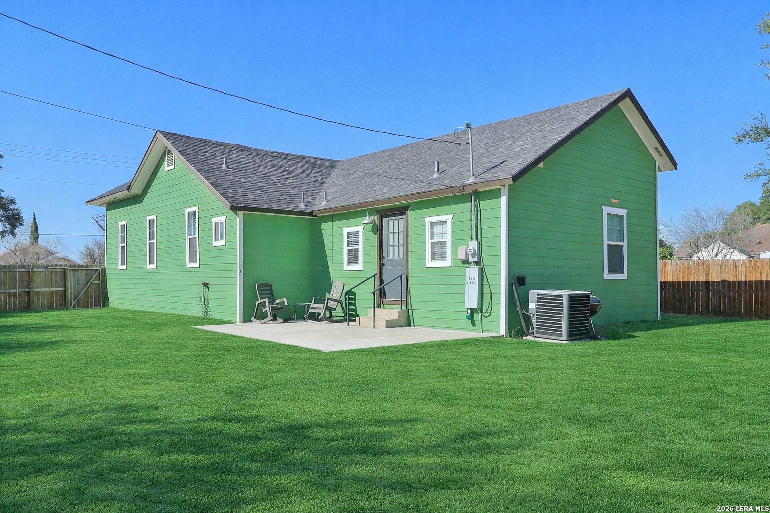 520 South Ash Street Pearsall, TX 78061 - Photo 34 of 40