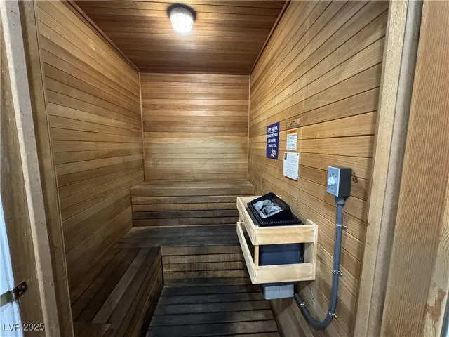 $1,250 | 7107 South Durango Drive, Unit 308, Las Vegas, NV 89113