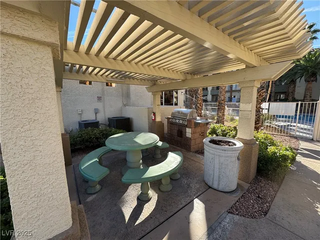 $1,250 | 7107 South Durango Drive, Unit 308, Las Vegas, NV 89113
