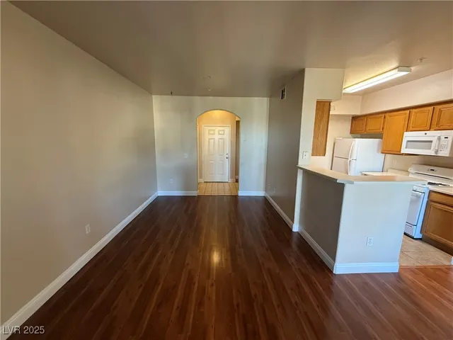 $1,250 | 7107 South Durango Drive, Unit 308, Las Vegas, NV 89113