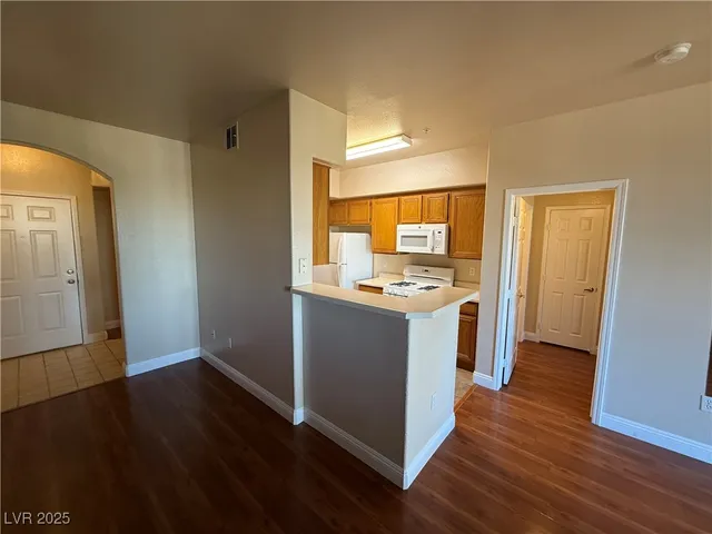 $1,250 | 7107 South Durango Drive, Unit 308, Las Vegas, NV 89113