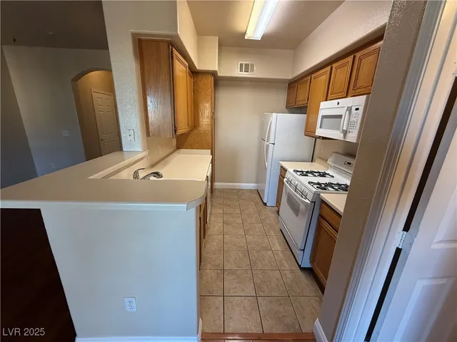 $1,250 | 7107 South Durango Drive, Unit 308, Las Vegas, NV 89113