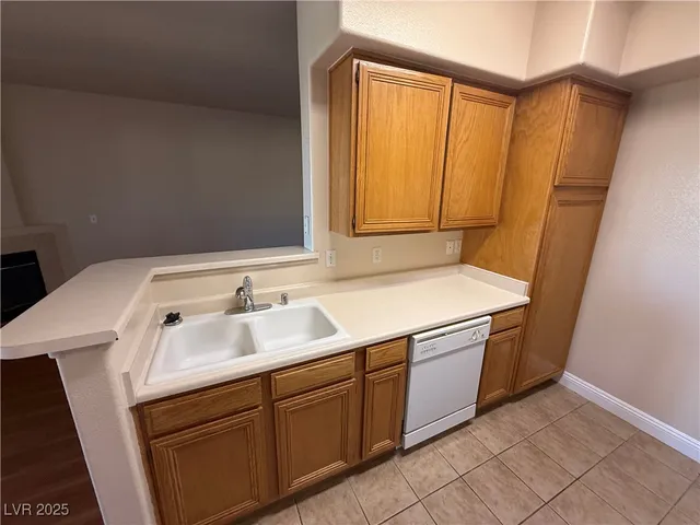 $1,250 | 7107 South Durango Drive, Unit 308, Las Vegas, NV 89113