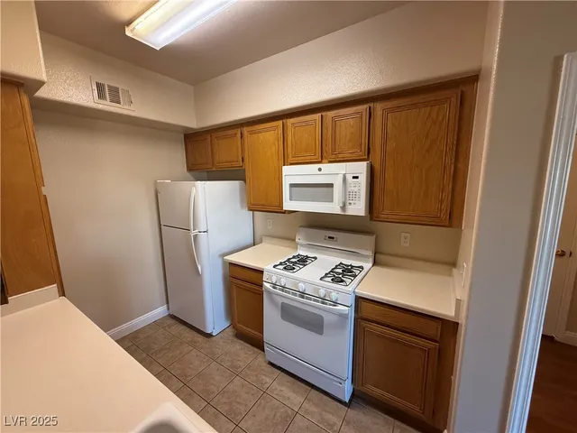 $1,250 | 7107 South Durango Drive, Unit 308, Las Vegas, NV 89113