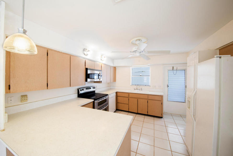 169 East 30th Street Riviera Beach, FL 33404 - Photo 15 of 25 0014_2ec07731-a712-424b-8107-dc4f307f62c