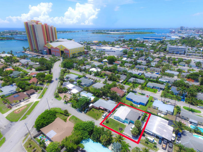 169 East 30th Street Riviera Beach, FL 33404 - Photo 6 of 25 0004_08b4f49f-6755-4e5e-bae7-f98d26703c4