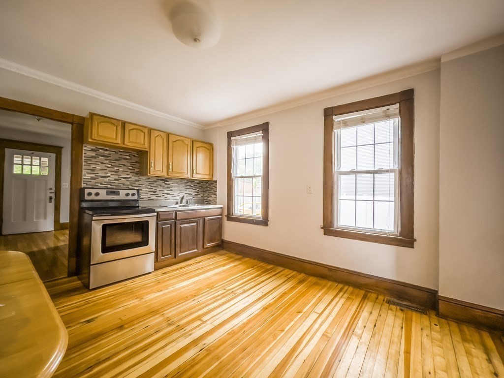 116 Hampden Street, Unit 116 Chicopee, MA 01013 - Photo 2 of 10