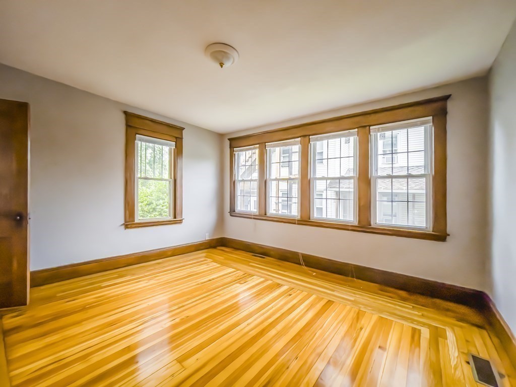 116 Hampden Street, Unit 116 Chicopee, MA 01013 - Photo 3 of 10