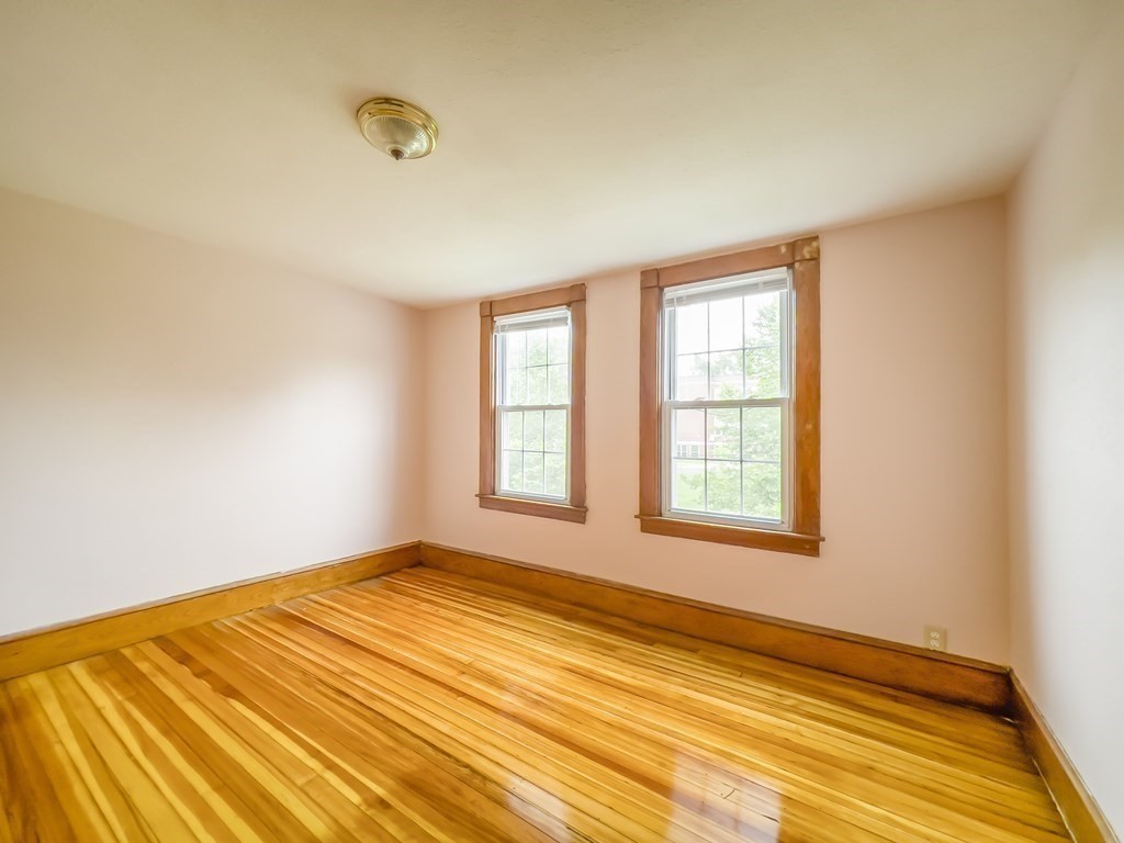 116 Hampden Street, Unit 116 Chicopee, MA 01013 - Photo 4 of 10