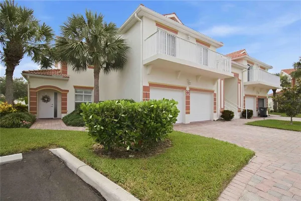 $264,900 | 7325 Fountain Palm Circle, Unit 7325, Bradenton, FL 34203