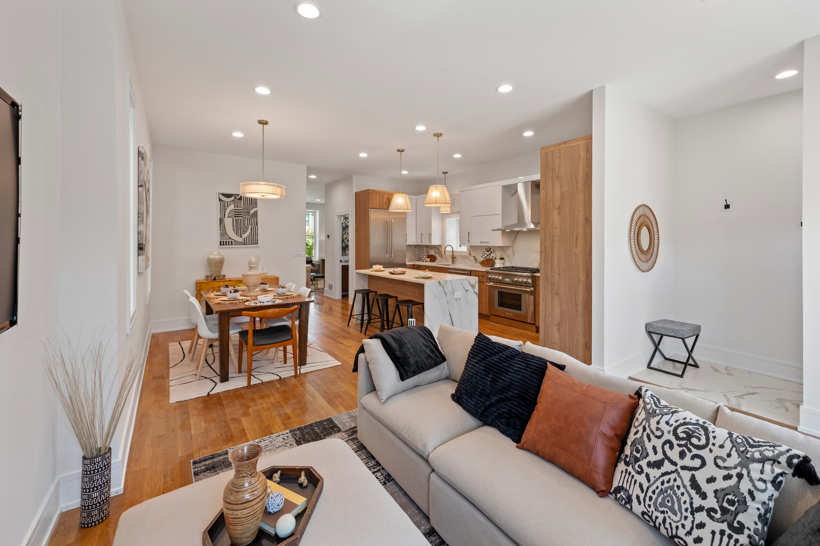 3414 North Hamilton Avenue Chicago, IL 60618 - Photo 17 of 45