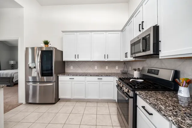 $2,600 | 2404 Ocean Key Drive, Texas City, TX 77568