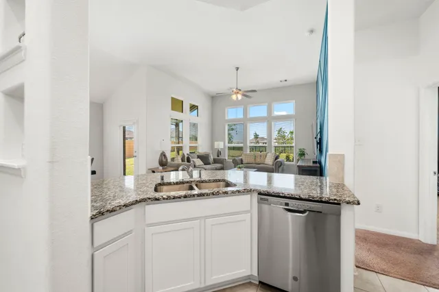 $2,600 | 2404 Ocean Key Drive, Texas City, TX 77568