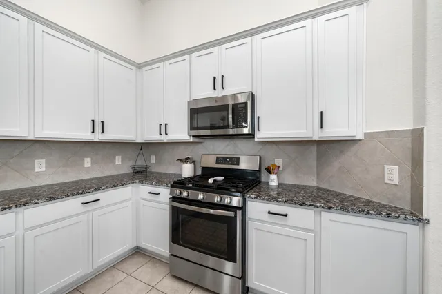 $2,600 | 2404 Ocean Key Drive, Texas City, TX 77568