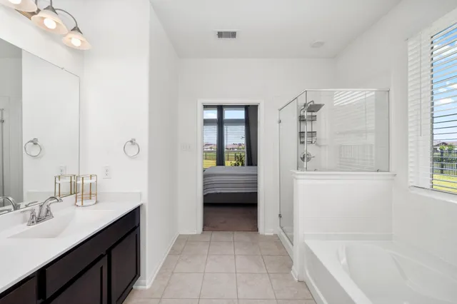 $2,600 | 2404 Ocean Key Drive, Texas City, TX 77568