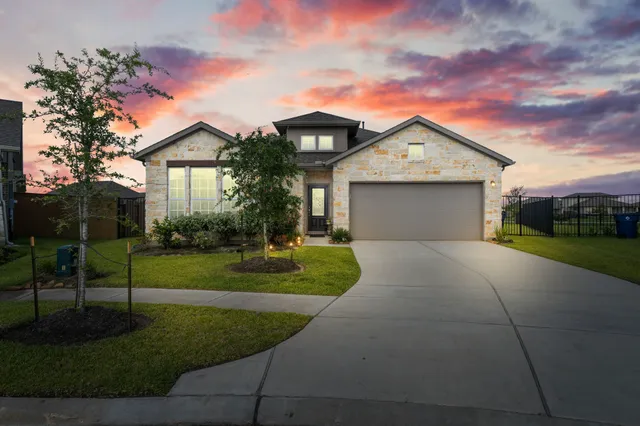 $2,600 | 2404 Ocean Key Drive, Texas City, TX 77568