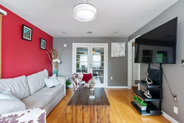 $289,000 | 302 Pennsylvania Avenue, Johnstown, NY 12095