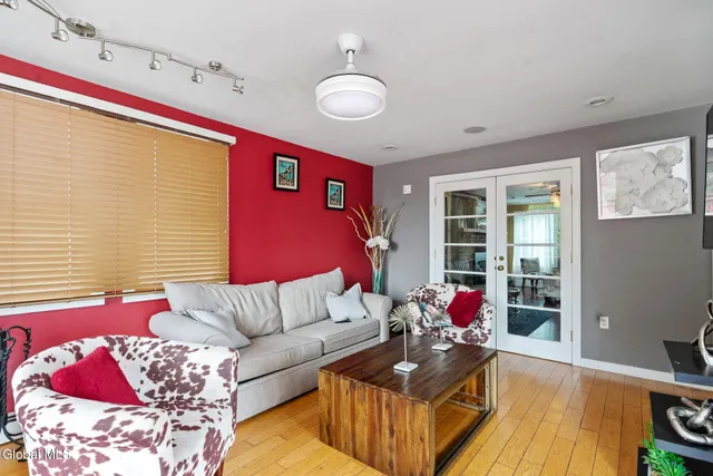 $289,000 | 302 Pennsylvania Avenue, Johnstown, NY 12095