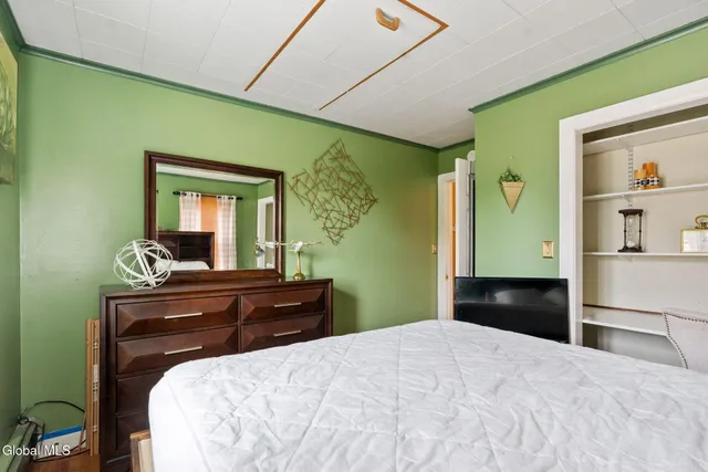 $289,000 | 302 Pennsylvania Avenue, Johnstown, NY 12095