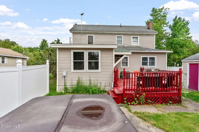 $289,000 | 302 Pennsylvania Avenue, Johnstown, NY 12095