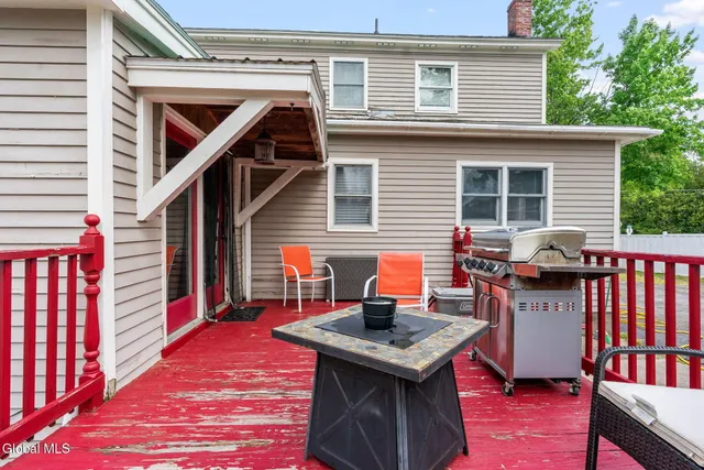 $289,000 | 302 Pennsylvania Avenue, Johnstown, NY 12095