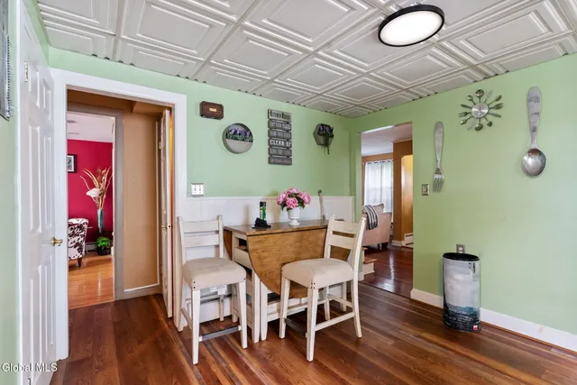 $289,000 | 302 Pennsylvania Avenue, Johnstown, NY 12095