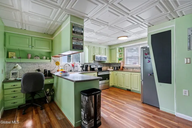 $289,000 | 302 Pennsylvania Avenue, Johnstown, NY 12095