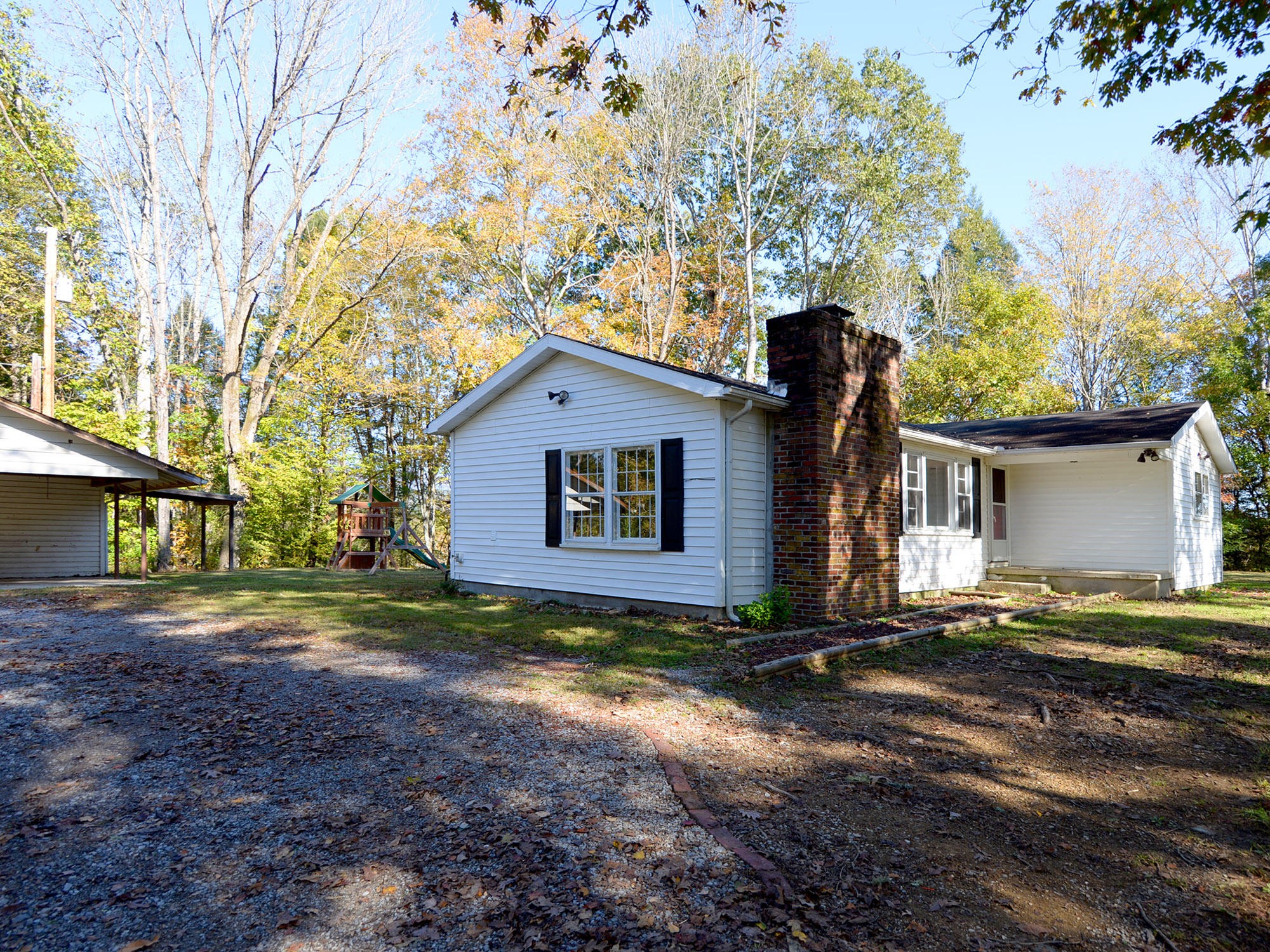 681 Johnson Road Oliver Springs, TN 37840 - Photo 2 of 25 Gallery Image 2