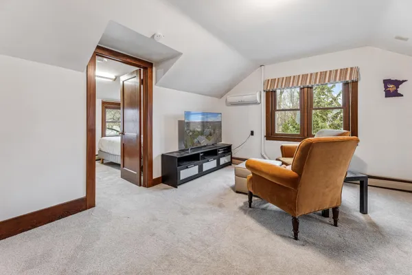 $259,900 | 1628 Ford Avenue North, Glencoe, MN 55336