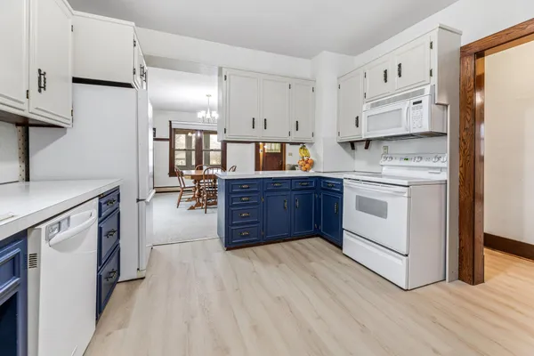 $259,900 | 1628 Ford Avenue North, Glencoe, MN 55336