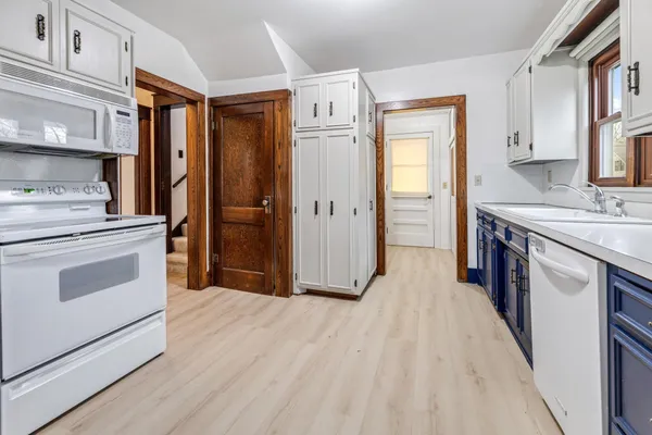$259,900 | 1628 Ford Avenue North, Glencoe, MN 55336
