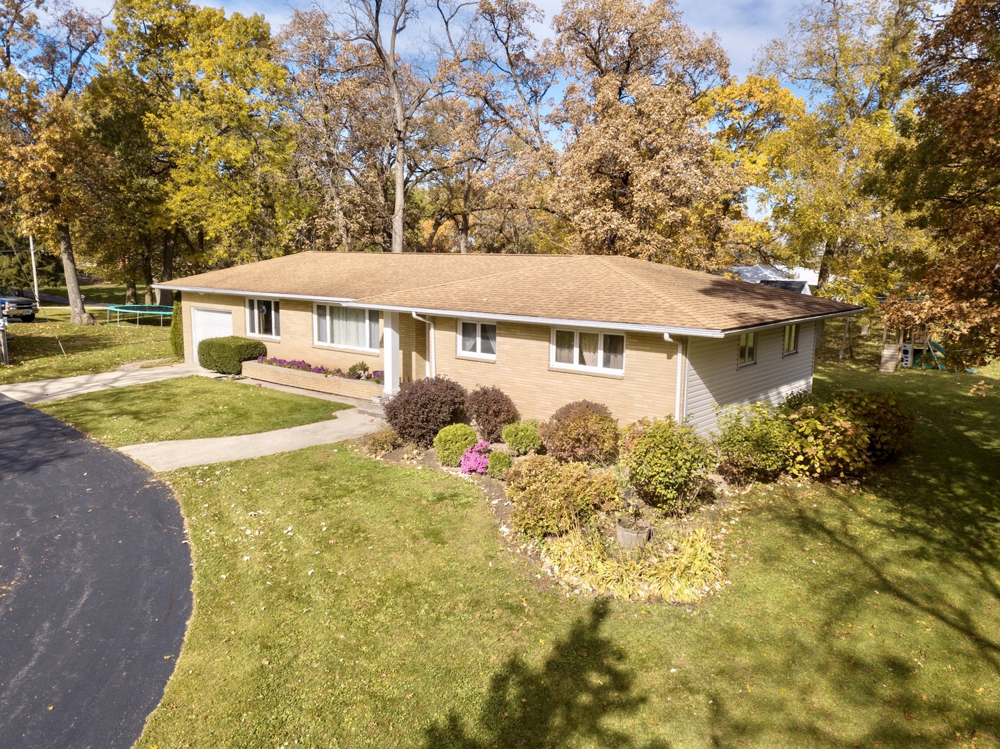 21210 Robin Road Harvard, IL 60033 - Photo 31 of 33 Gallery Image 31