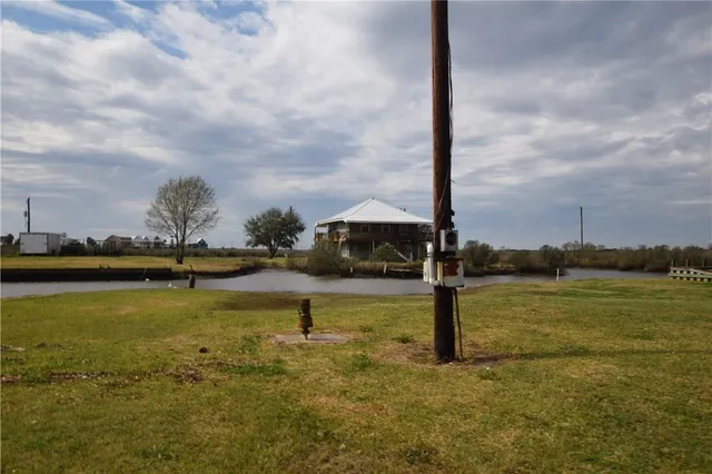 $99,900 | 9454 Big Lake Road, Lake Charles, LA 70605