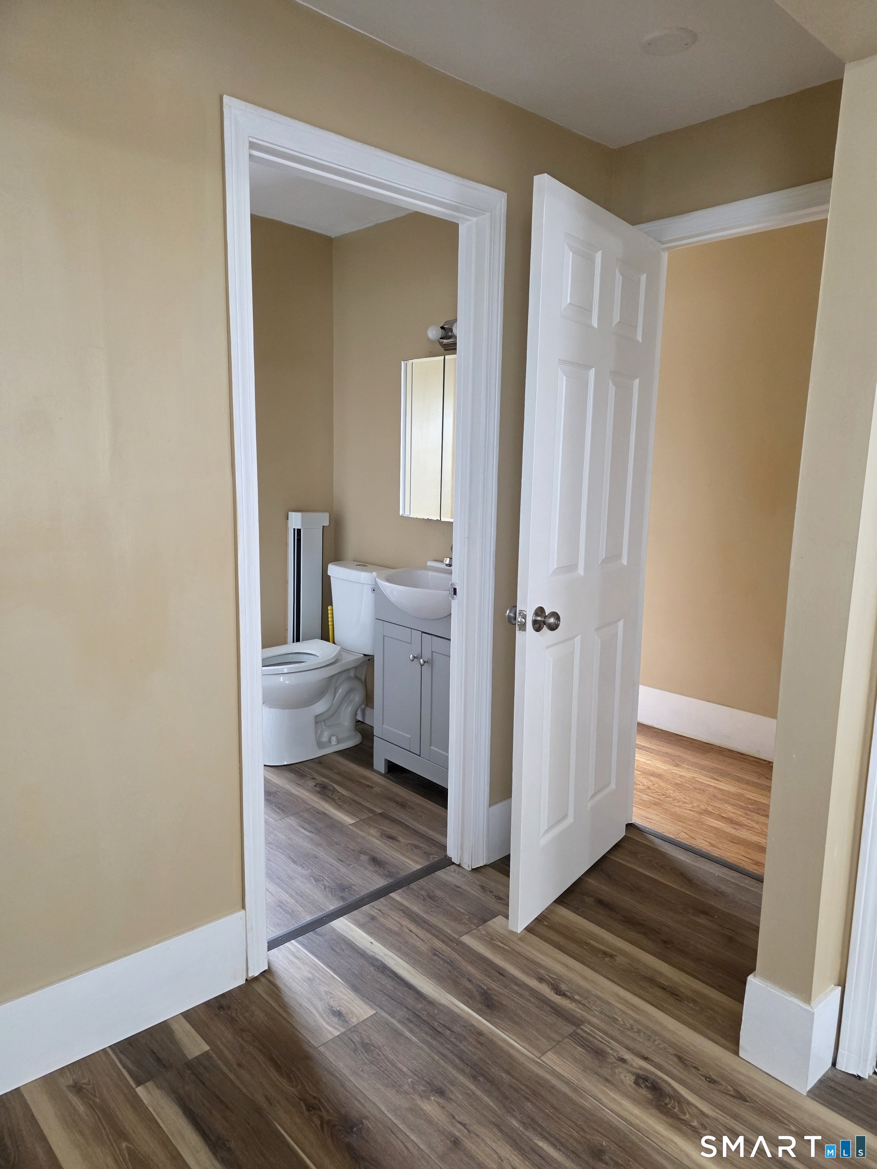 19 Goff Street Meriden, CT 06451 - Photo 6 of 8