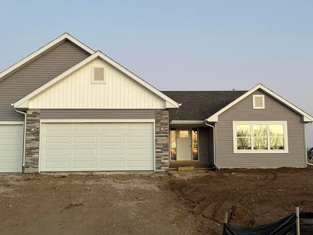 $339,405 | 1257 Glacier Drive, Byron, IL 61010