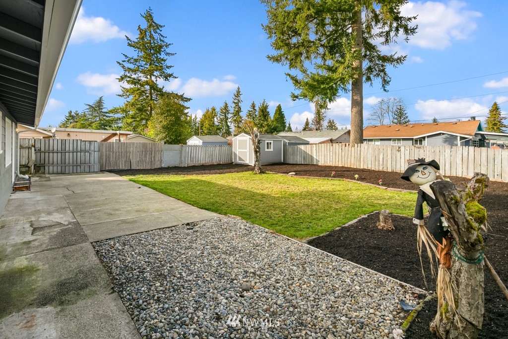3518 Northeast 9th Street Renton, WA 98056 - Photo 12 of 28