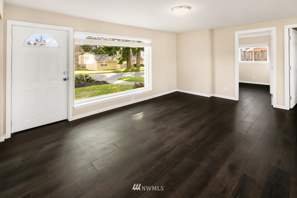 3518 Northeast 9th Street Renton, WA 98056 - Photo 15 of 28