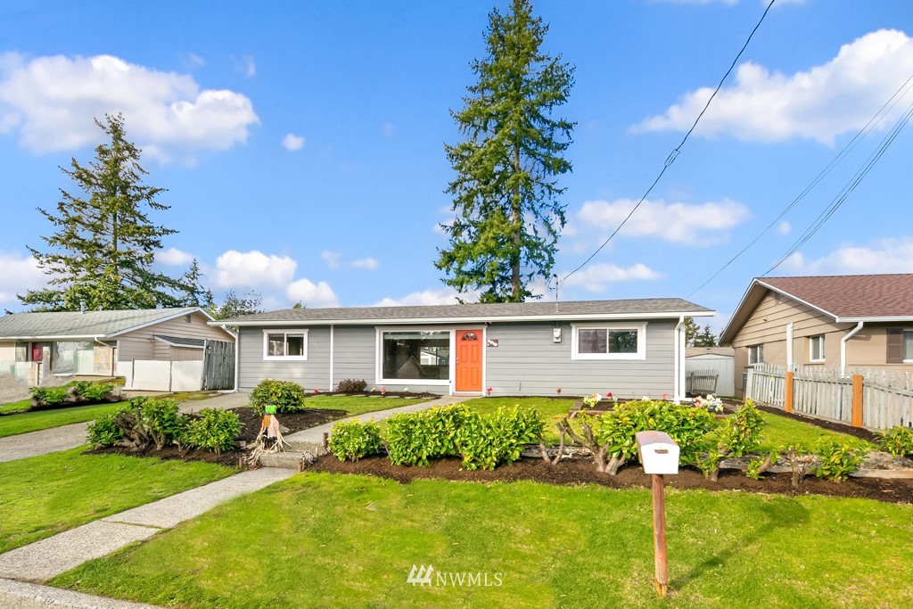 3518 Northeast 9th Street Renton, WA 98056 - Photo 26 of 28