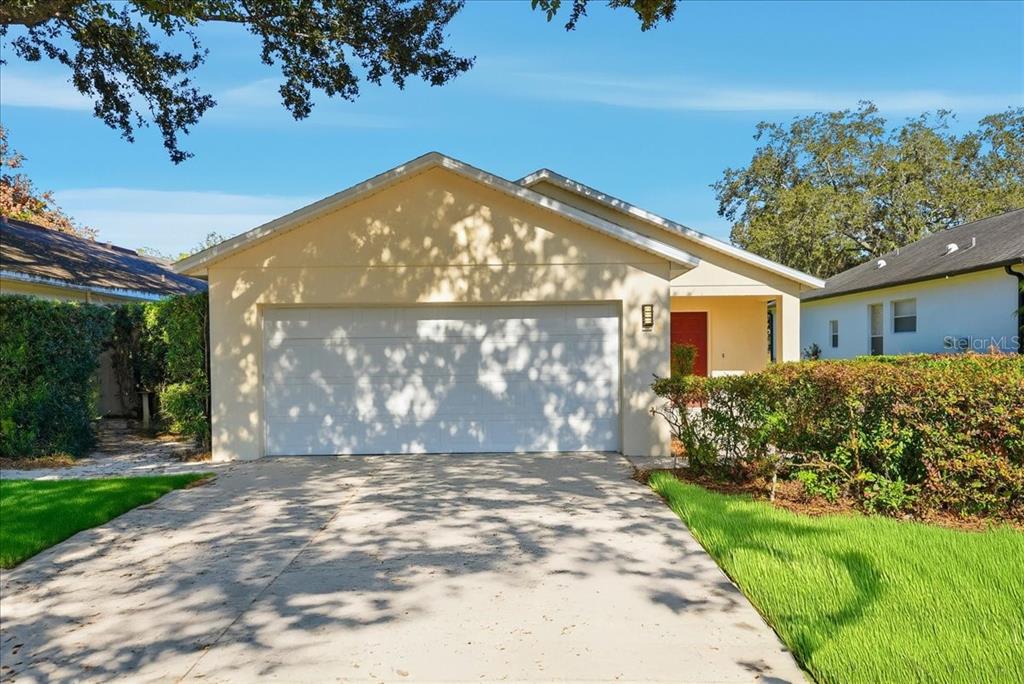 933 Pecan Street Oviedo, FL 32765 - Photo 1 of 13