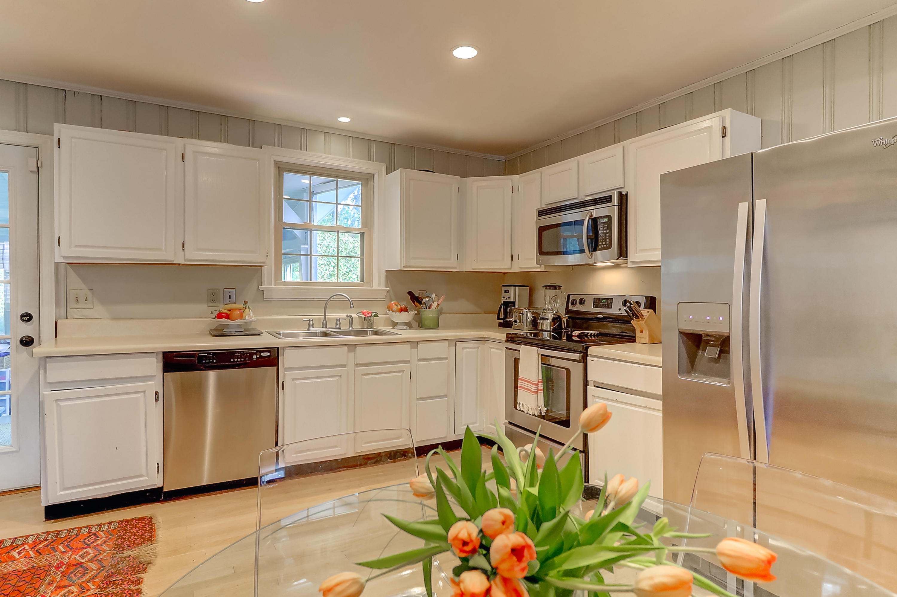 1045 Tall Pine Road Mount Pleasant, SC 29464 - Photo 13 of 28 Kitchen